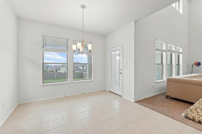 Building Photo - 4729 San Rufo Dr