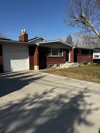 Building Photo - 157 N 400 W