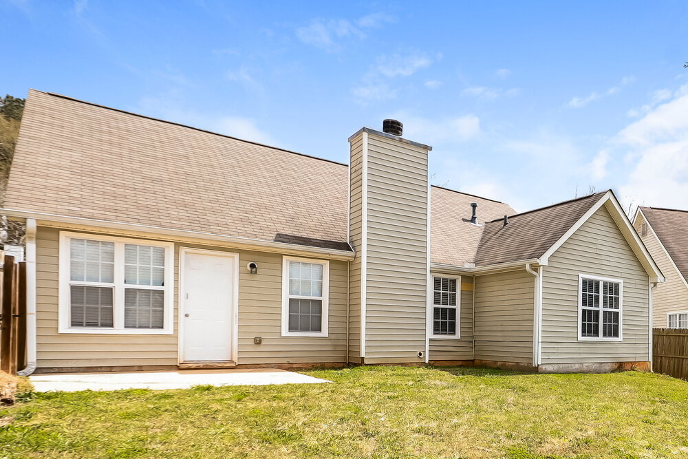 Building Photo - 4935 River Overlook Way