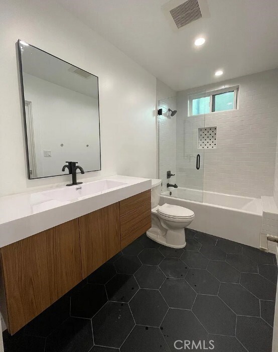 Building Photo - 1426 Elevado St