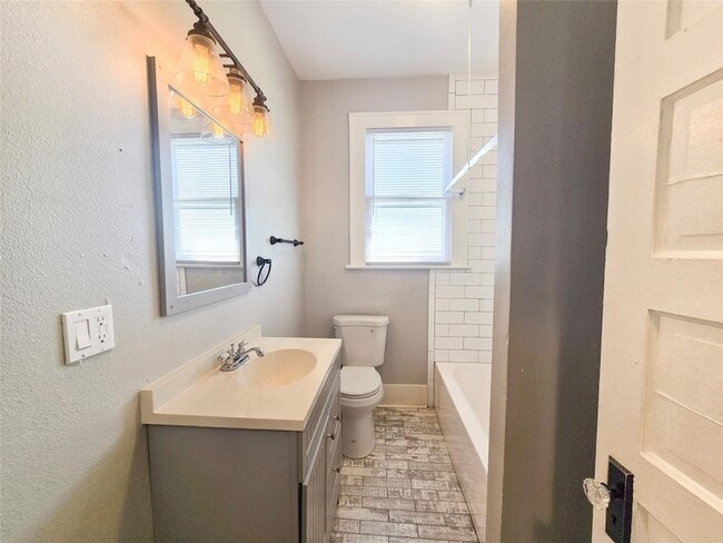 Building Photo - 4302 Avenue Q