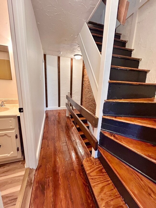 Building Photo - Beautifully Updated Home in Lancaster City!