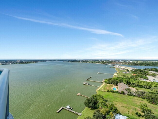 Building Photo - 4821 E NASA Pkwy