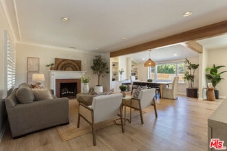 Building Photo - 3544 Gardenia Ave