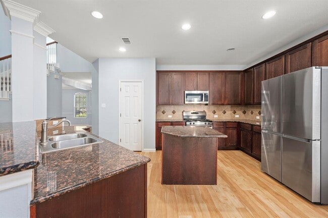 Building Photo - 1421 Gorham St