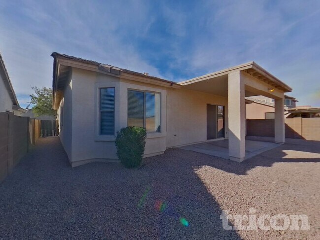 Building Photo - 17601 N Vera Cruz Ave