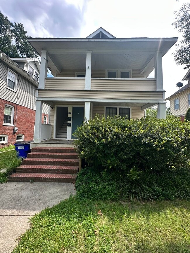 Building Photo - 527 Maryland Ave