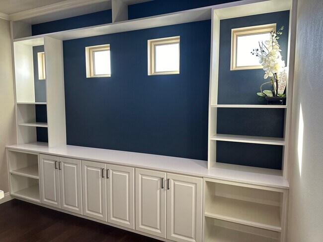 Building Photo - 3321 View Ridge Drive