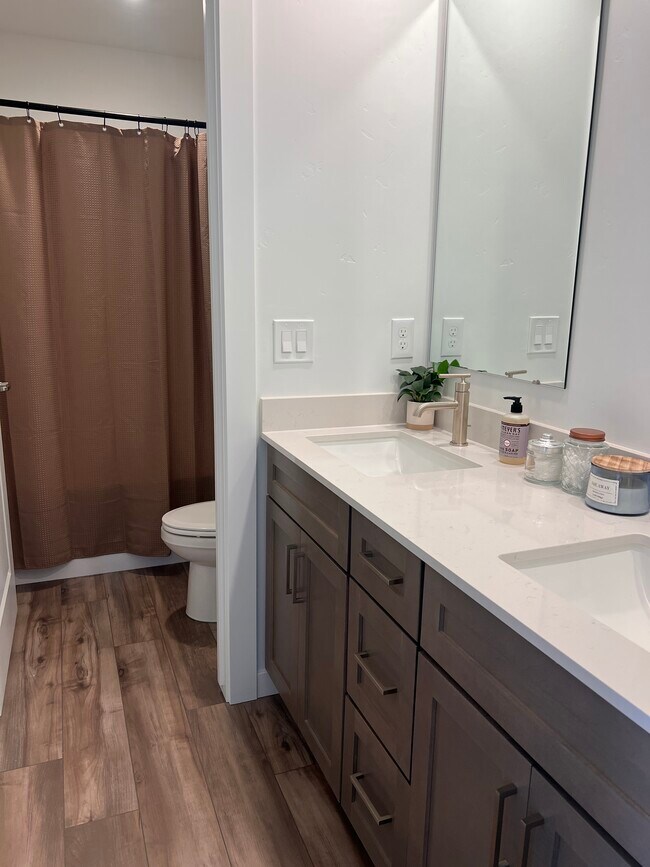 Building Photo - 8108 W Grey Alder Dr