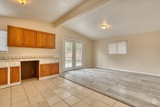 Building Photo - 2047 W Lingard St