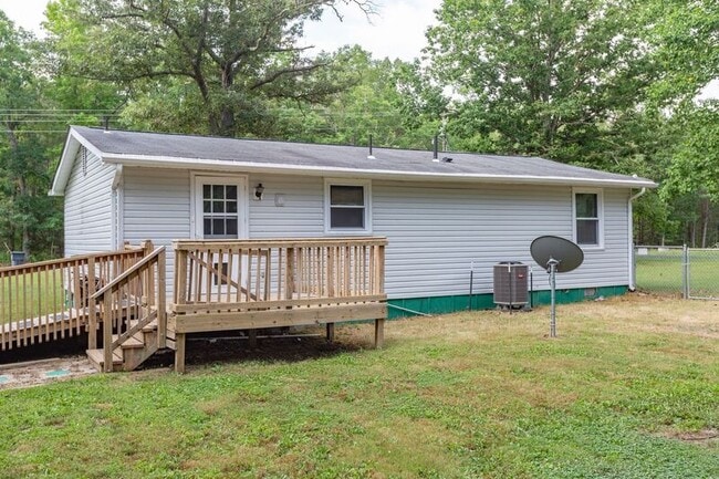 Building Photo - 7155 Gatewood Rd