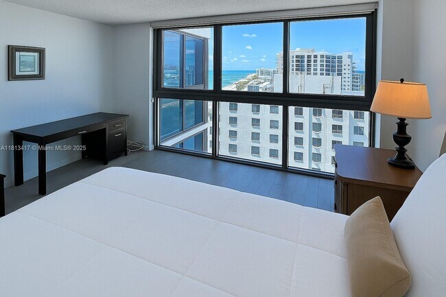 Building Photo - 2655 Collins Ave