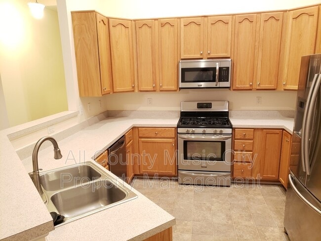 Building Photo - 905 Weatherside Ct