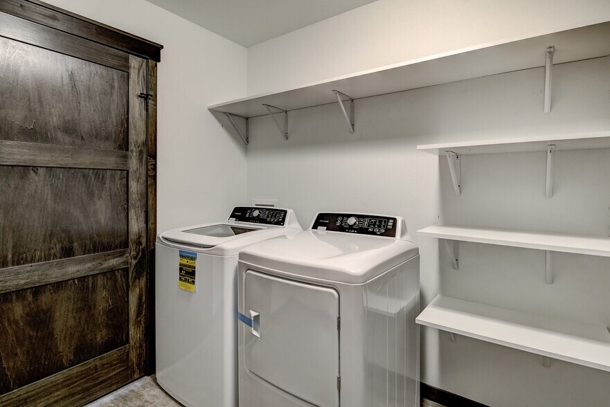 Building Photo - 102 Ridge Rd