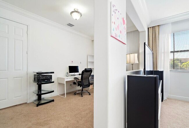 Building Photo - 6484 Vireo Ct