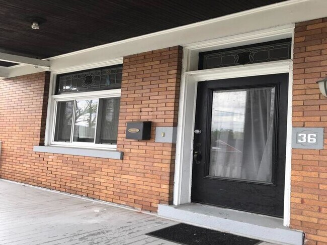 Building Photo - Available June 2026 - Gorgeous Mt. Washington Home w/ Lots of Charm!