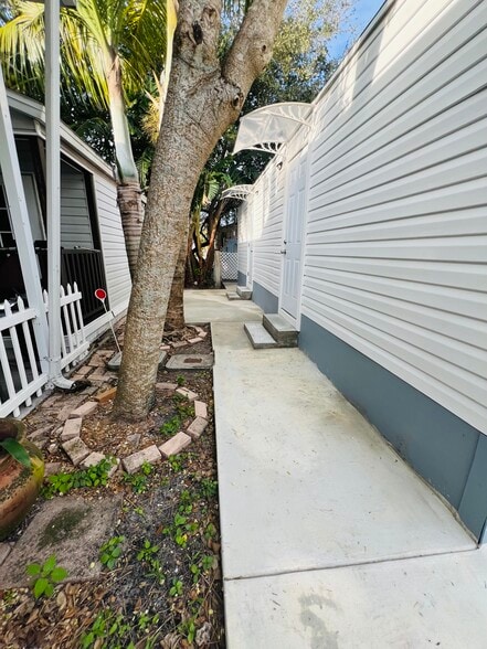 Building Photo - 12581 SW 7th St