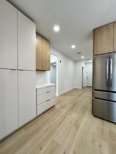 Building Photo - 85 W High St