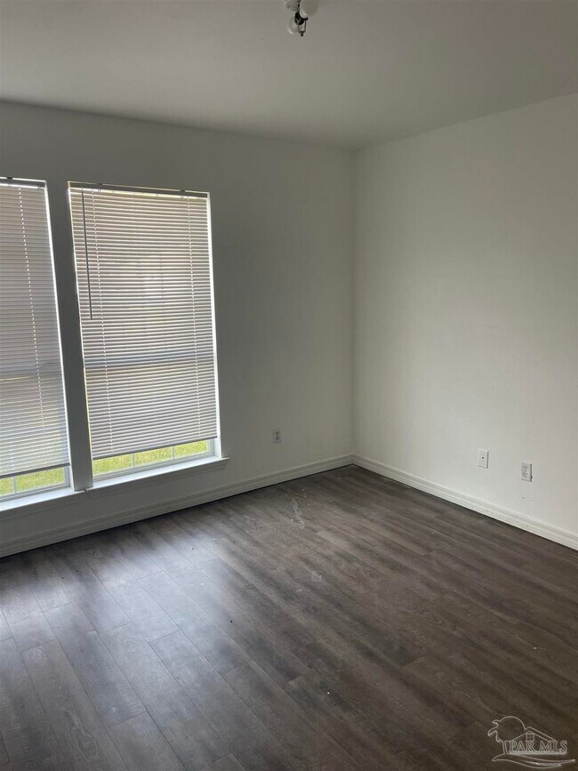 Building Photo - 11068 Chippewa Way