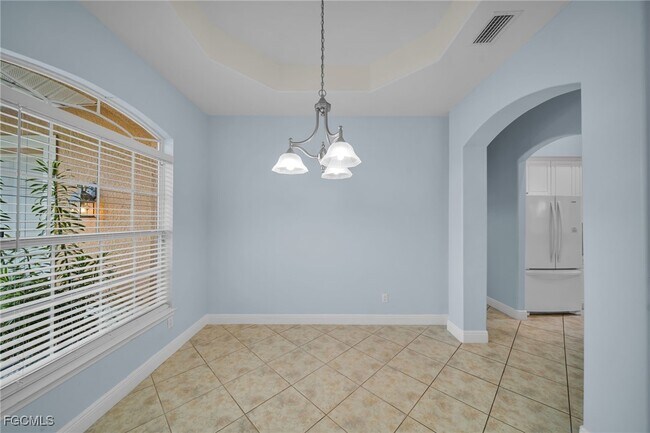 Building Photo - 621 NW 37th Ave
