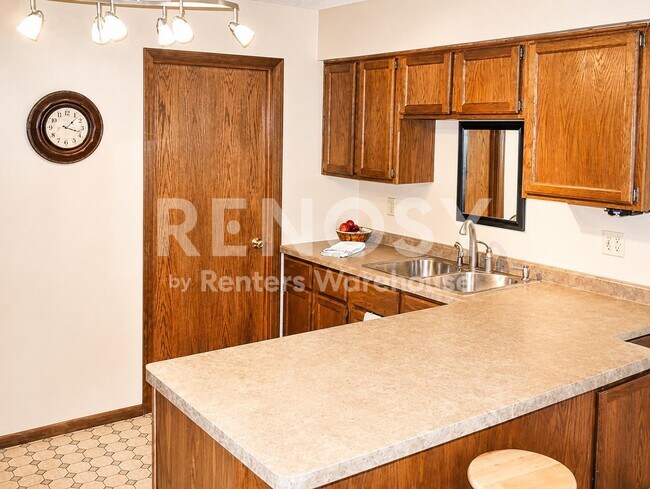 Building Photo - 4670 Jackstone Pt