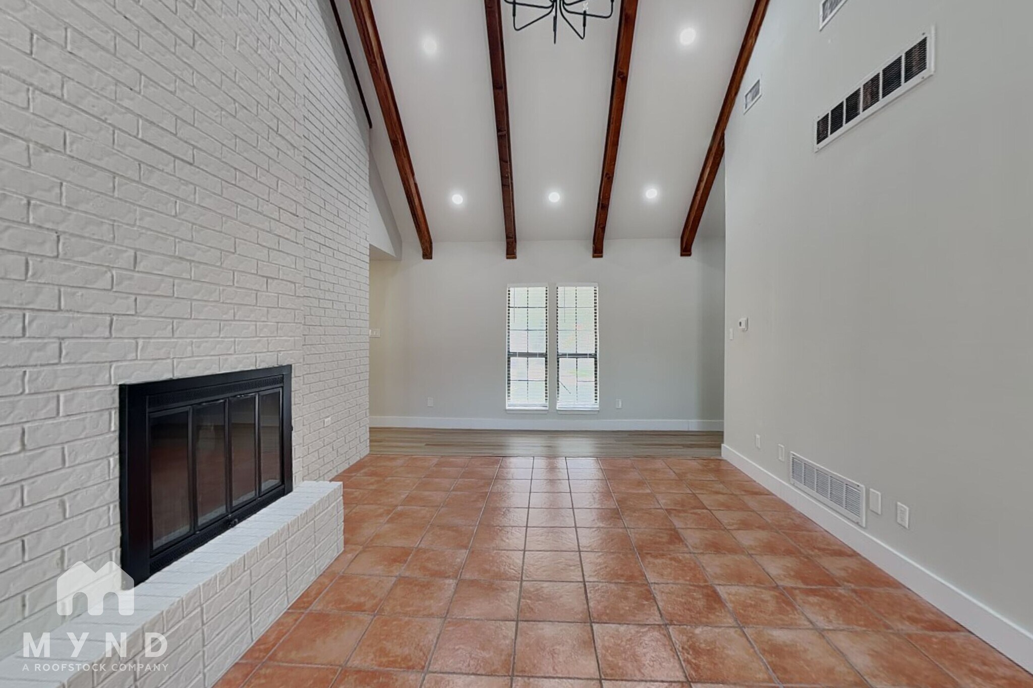 Building Photo - 1215 Spring Lake Dr