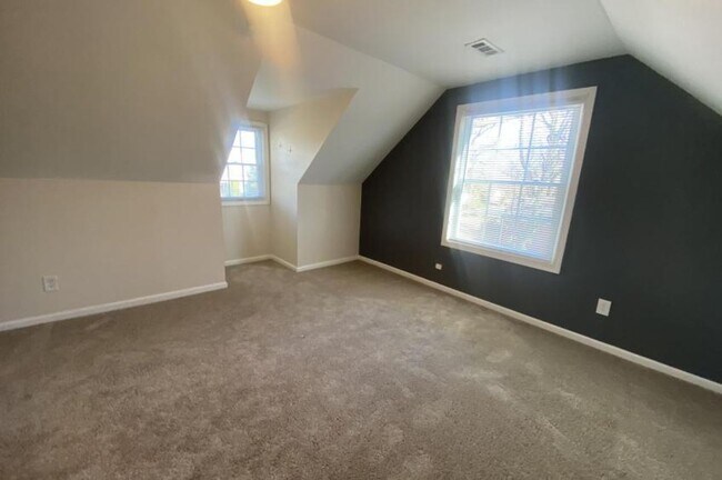 Building Photo - 209 Homewood Dr