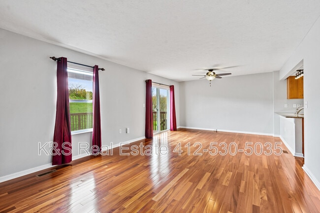 Building Photo - 2711 Canterbury Dr