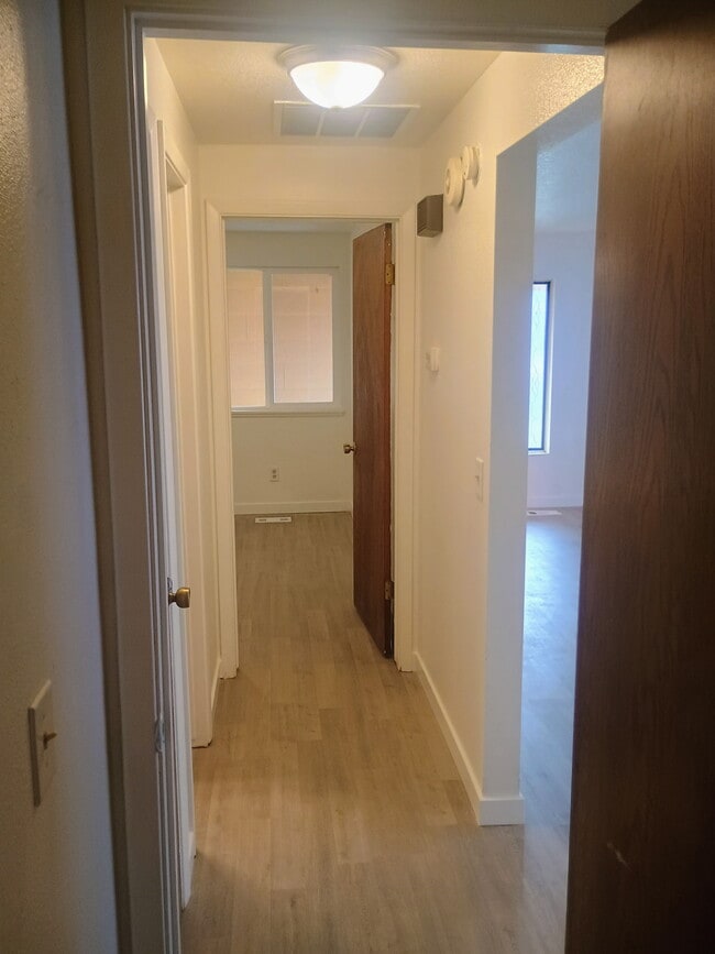 Building Photo - 10430 W Ardyce Ct