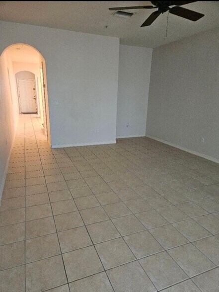 Building Photo - 13050 Tigers Eye Dr