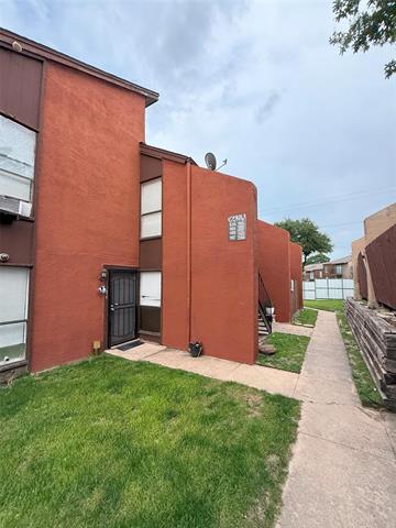 Building Photo - 7152 Fair Oaks Ave