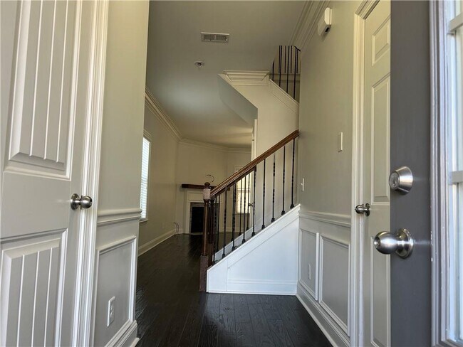 Building Photo - 5245 Bucknell Trace