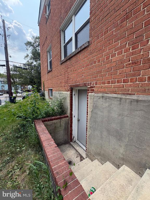 Building Photo - 6212 Carters Ln