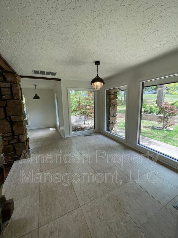 Building Photo - 3711 E 108th St