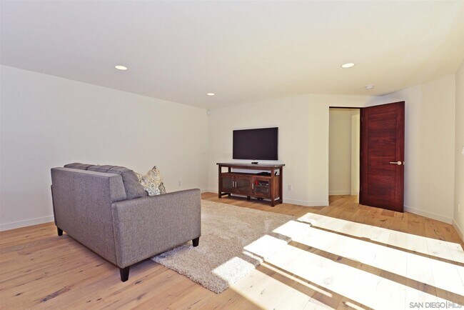 Building Photo - 13721 Pine Needles Dr