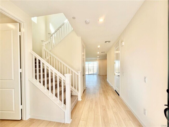 Building Photo - 27816 Marquee Dr