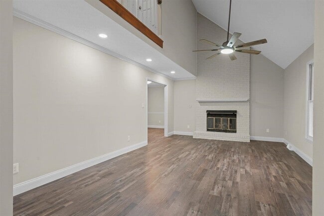 Building Photo - 1745 Ewing Ford Rd