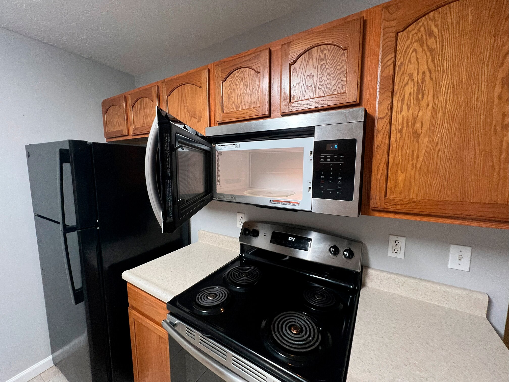 Building Photo - 561 Hampton Way