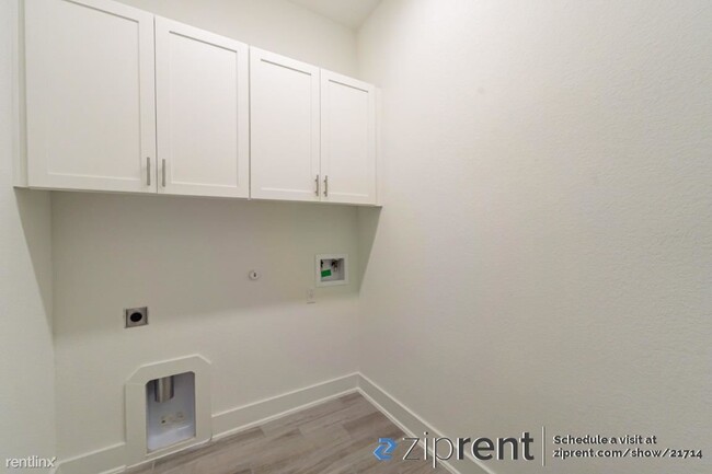 Building Photo - 3 br, 3 bath Condo - 436 Cartwheel Bend, L...