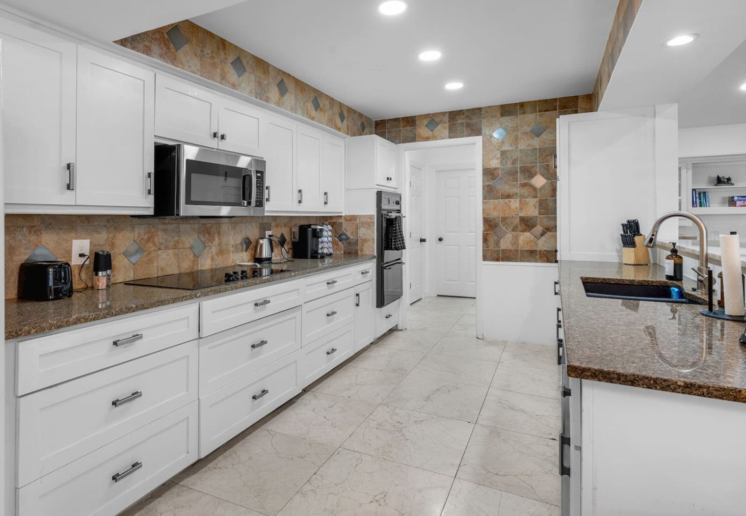 Building Photo - 9652 Arborhill Dr