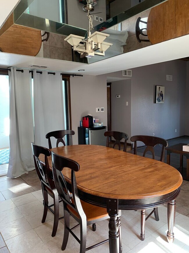 Building Photo - 2116 Circlewood Pl