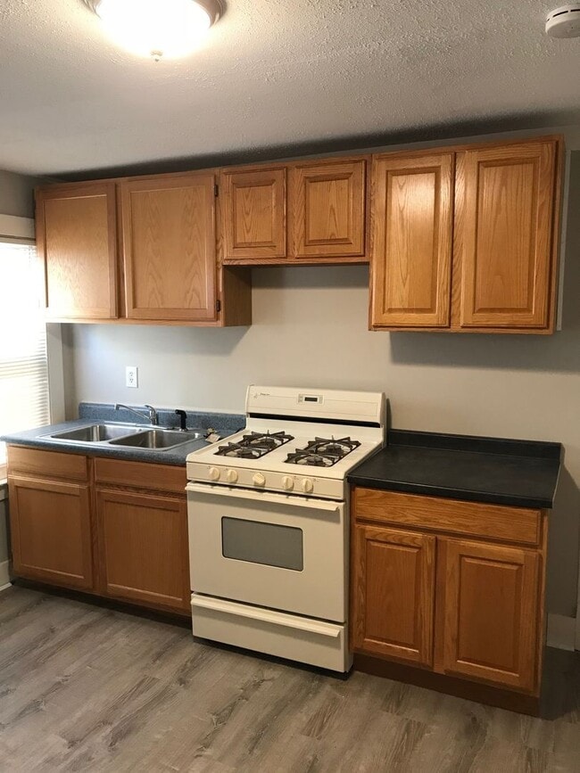 Building Photo - 51 Pearl St