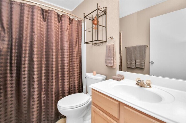 Master bath - 5219 San Pablo Gardens Dr