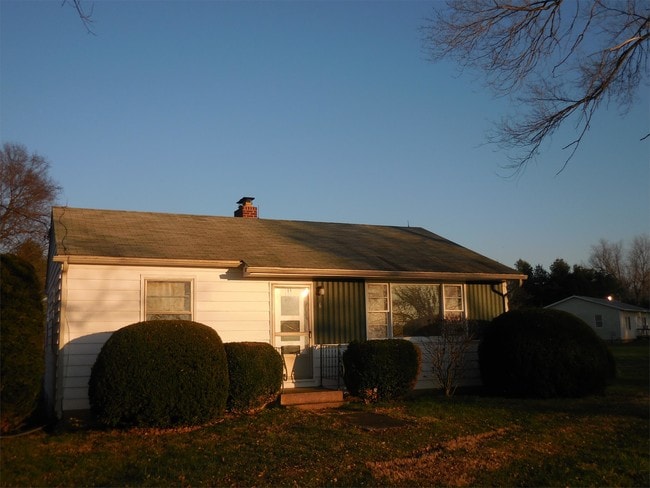 Building Photo - 6 Pleasant Grove Rd