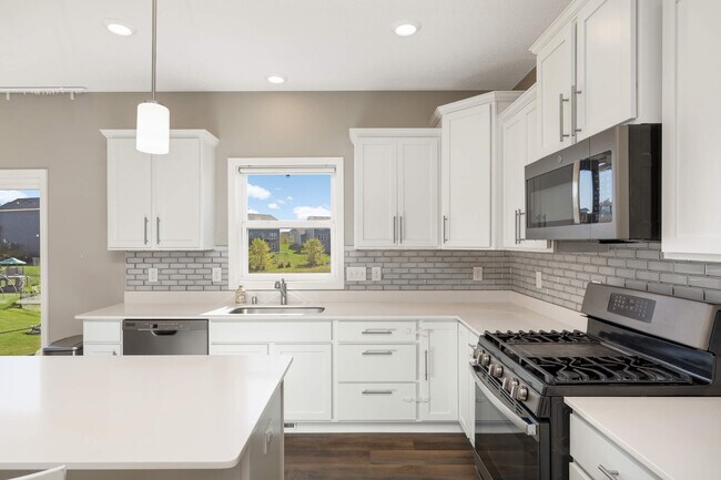 Building Photo - 17545 57th St NE