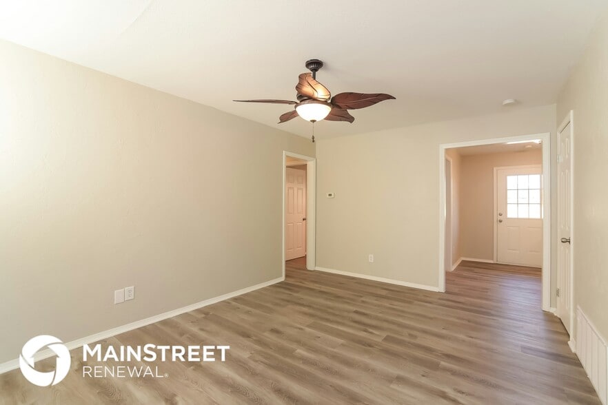 Building Photo - 309 S Dallas Ave