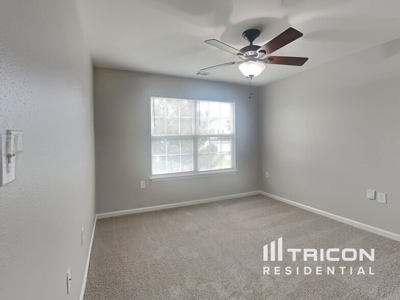 Building Photo - 1417 Jordans Pond Ln