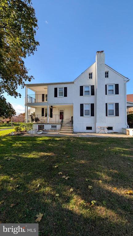 Building Photo - 302 Leidy Rd