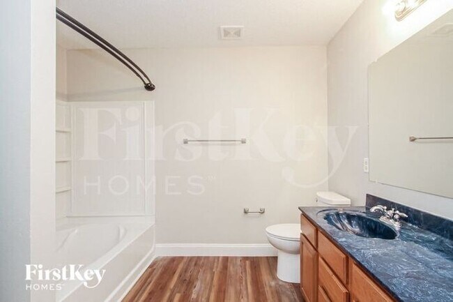Building Photo - 969 Stonehurst Dr
