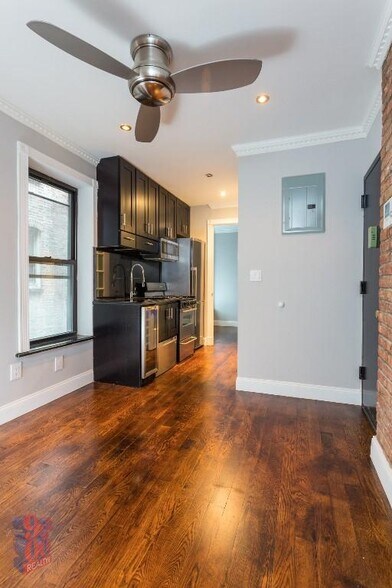 Primary Photo - 314 E 106th St